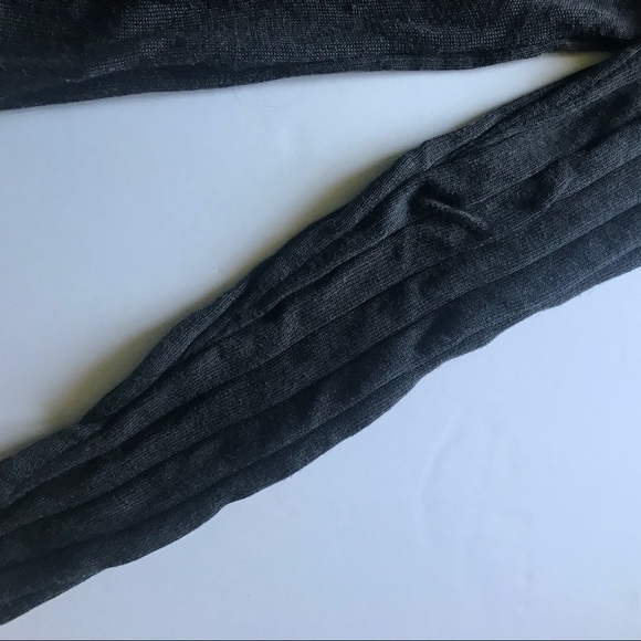 🛍 Liz Claiborne Gray Sweater - Picture 4 of 5